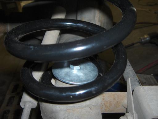 Lower spring retainer clip (passenger side rear) image